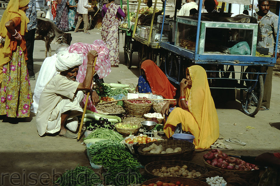 Auf dem Strassenmarkt in Pushkar
