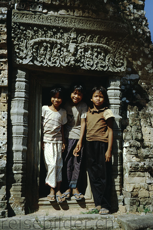 Angkor: Kinder im Östlichen Mebon