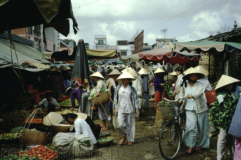 Auf dem Markt von Hué