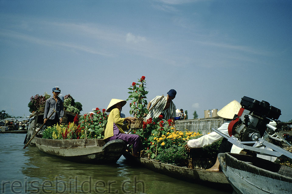 Schwimmender Markt im Mekong-Delta